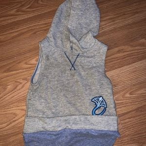 Hooded tank